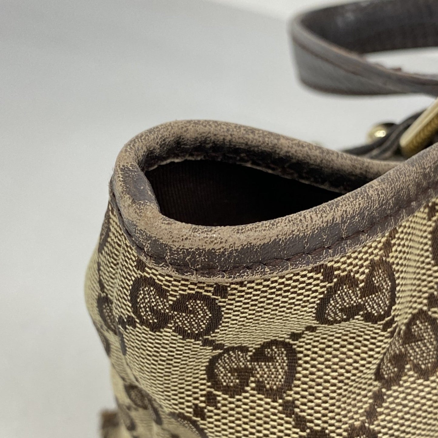 Gucci Brown Canvas Handbag (Pre-Owned)