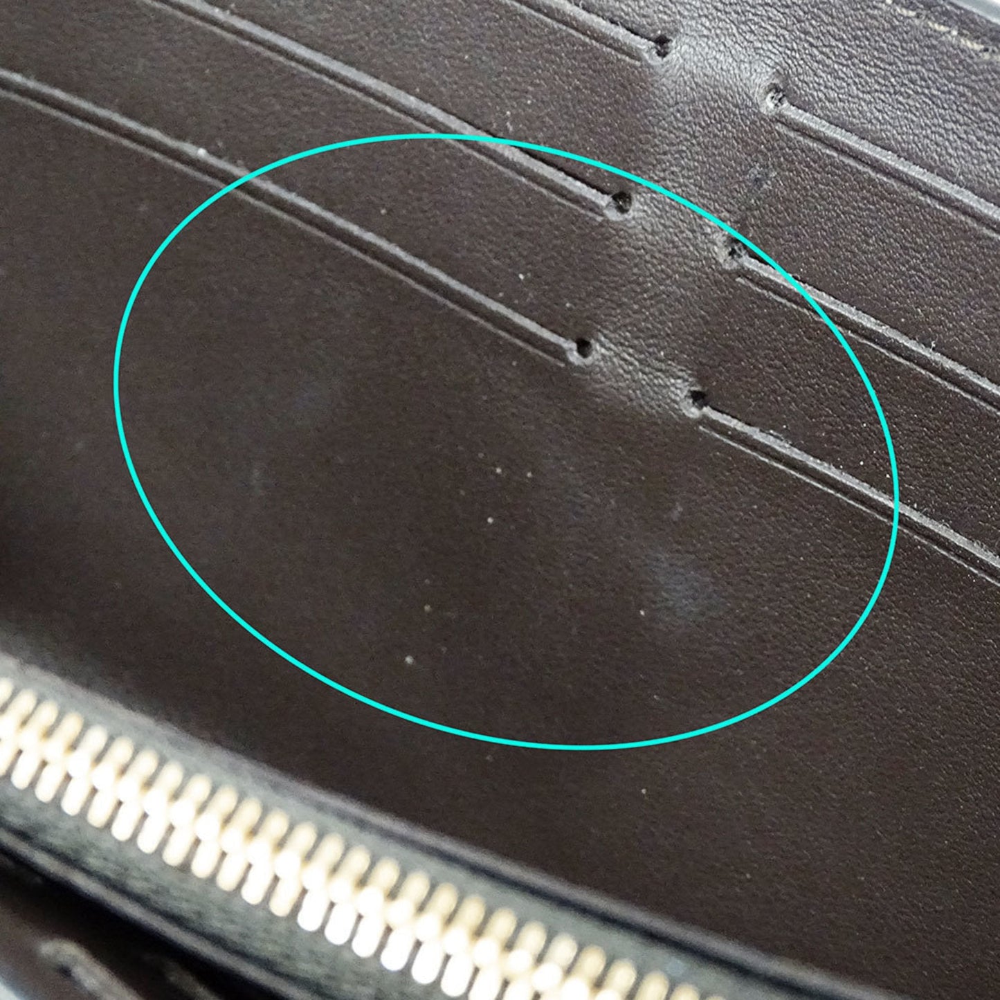 Louis Vuitton Beige Leather Long Wallet (Bi-Fold) (Pre-Owned)