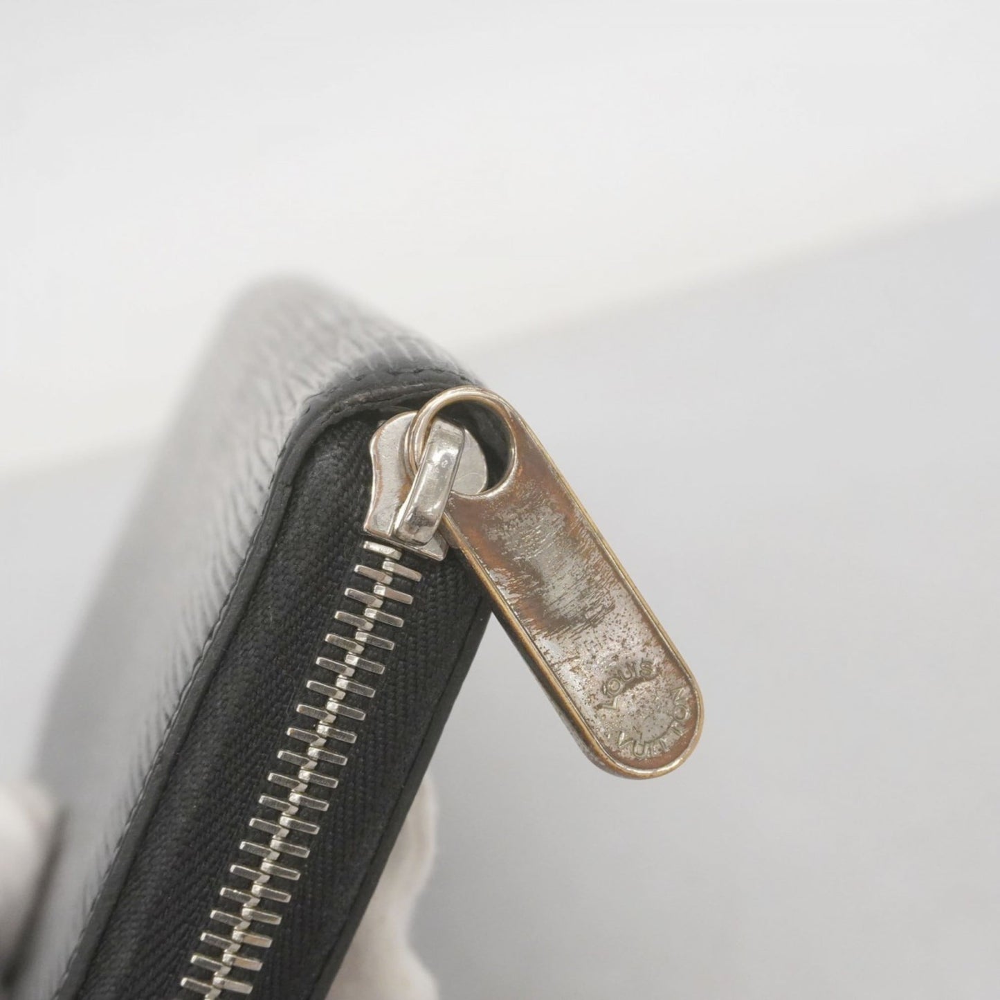 Louis Vuitton Noir Long Wallet (Bi-Fold) (Pre-Owned)