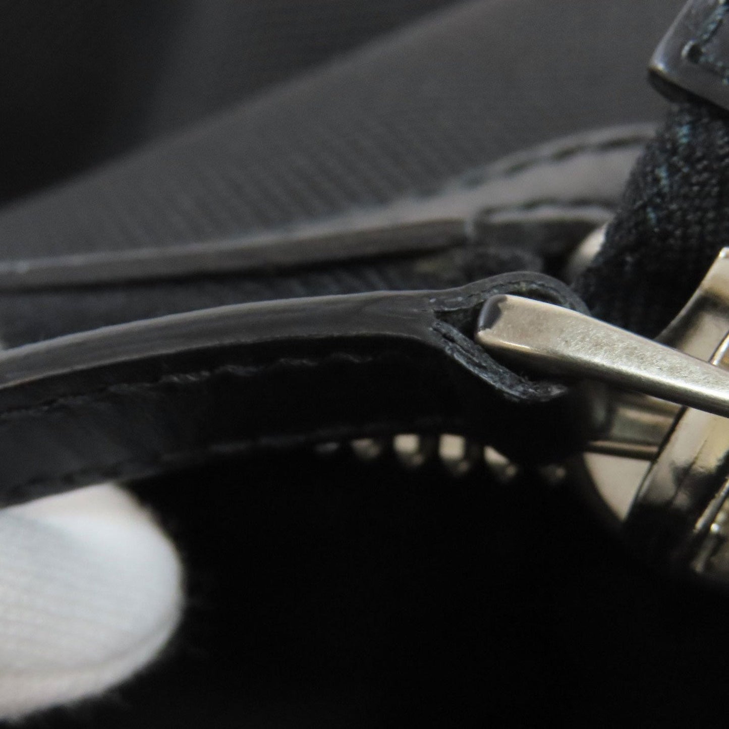 Gucci Sherry Line Black Nylon Canvas Leather Tote Bag (Pre-Owned)