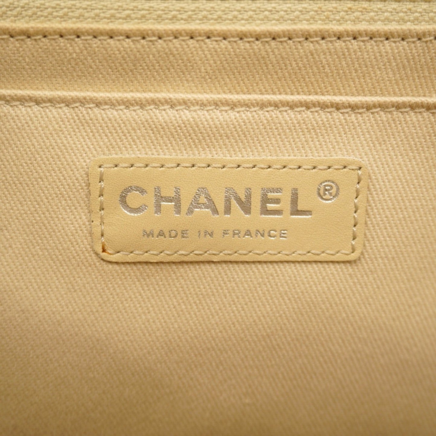 Chanel Beige Leather Shoulder Bag (Pre-Owned)