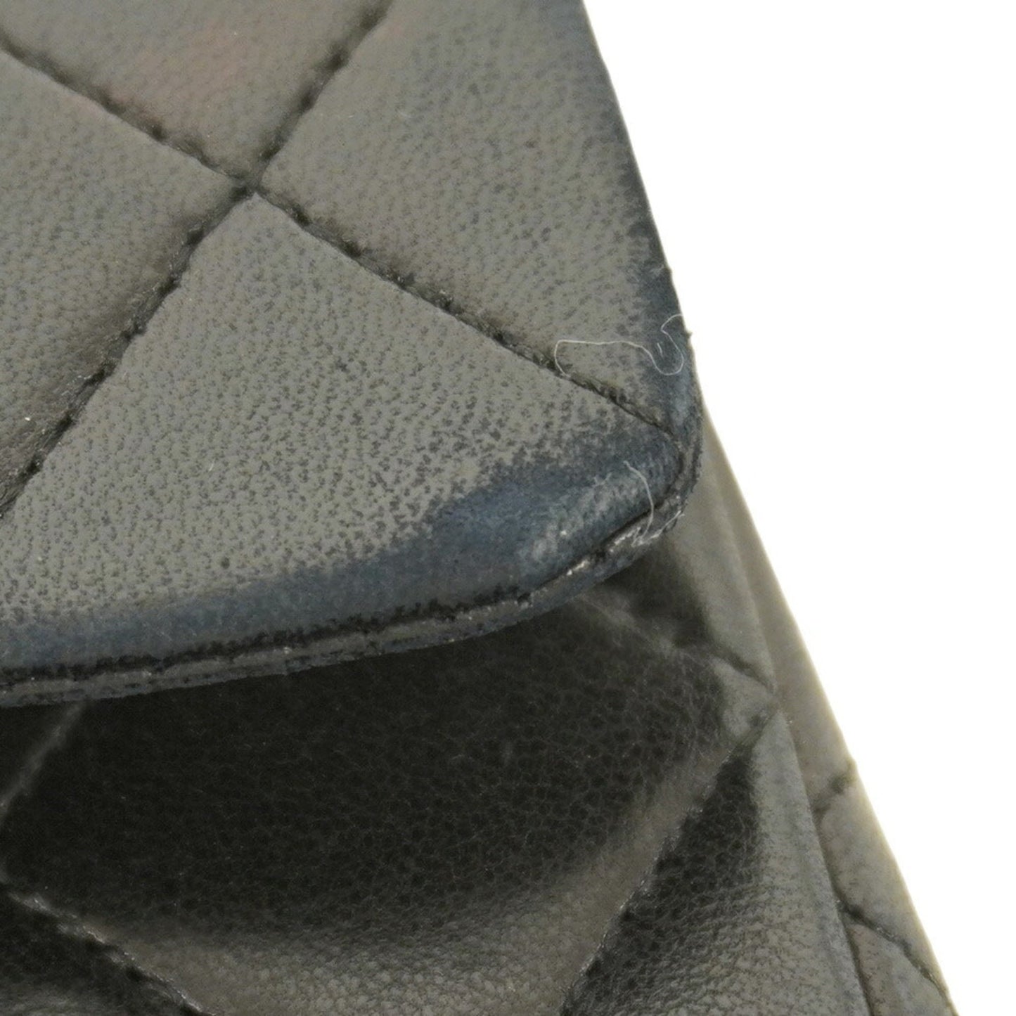 Chanel Black Leather Shoulder Bag (Pre-Owned)