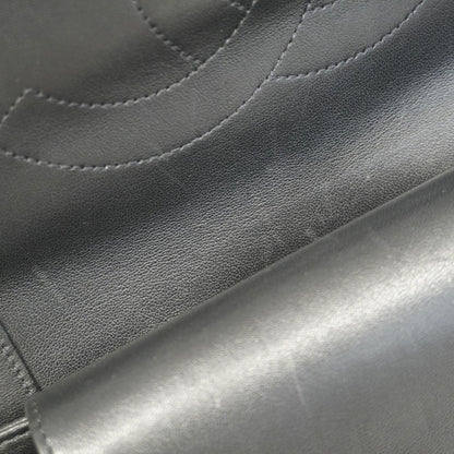 Chanel Black Leather Shoulder Bag (Pre-Owned)
