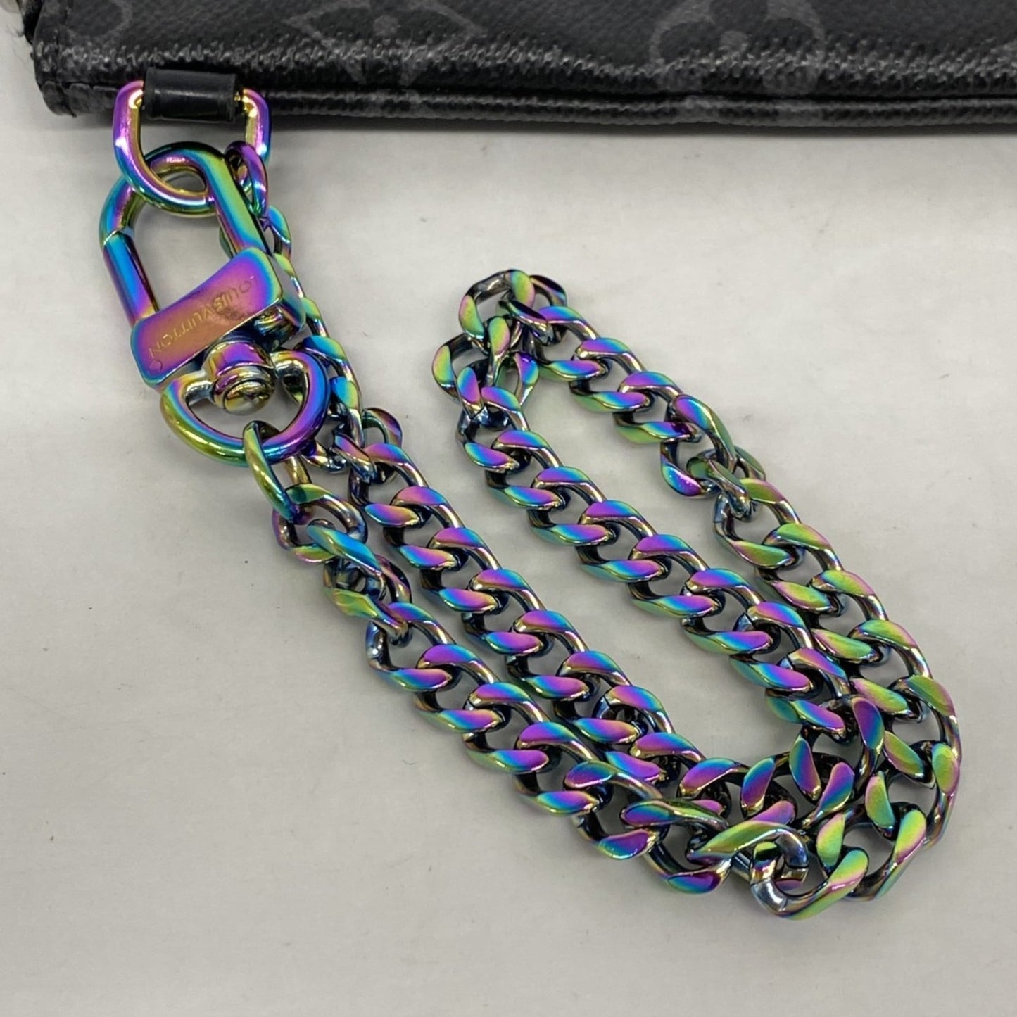 Louis Vuitton Black Pouch (Pre-Owned)