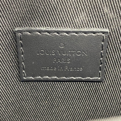 Louis Vuitton Noir Shoulder Bag (Pre-Owned)