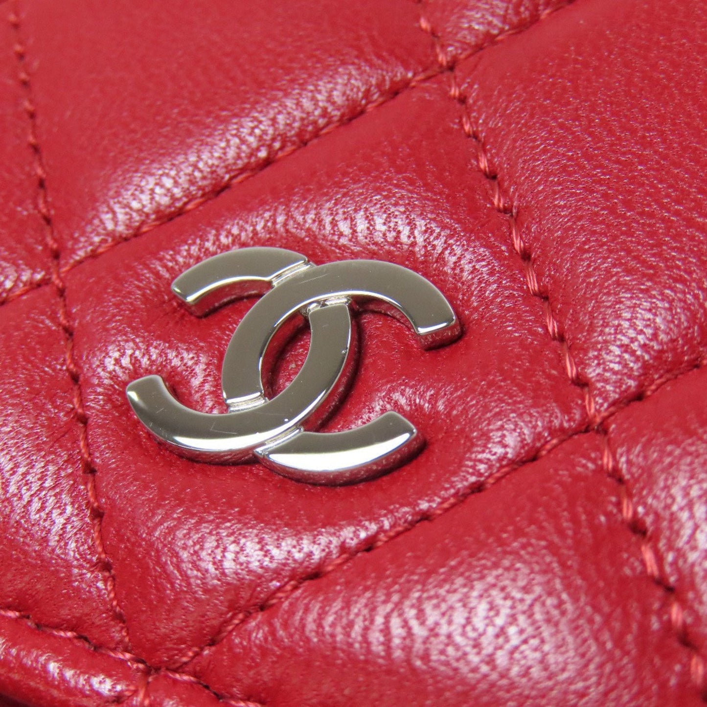 Chanel Matelasse Red Color Leather Wallet (Bi-Fold) (Pre-Owned)