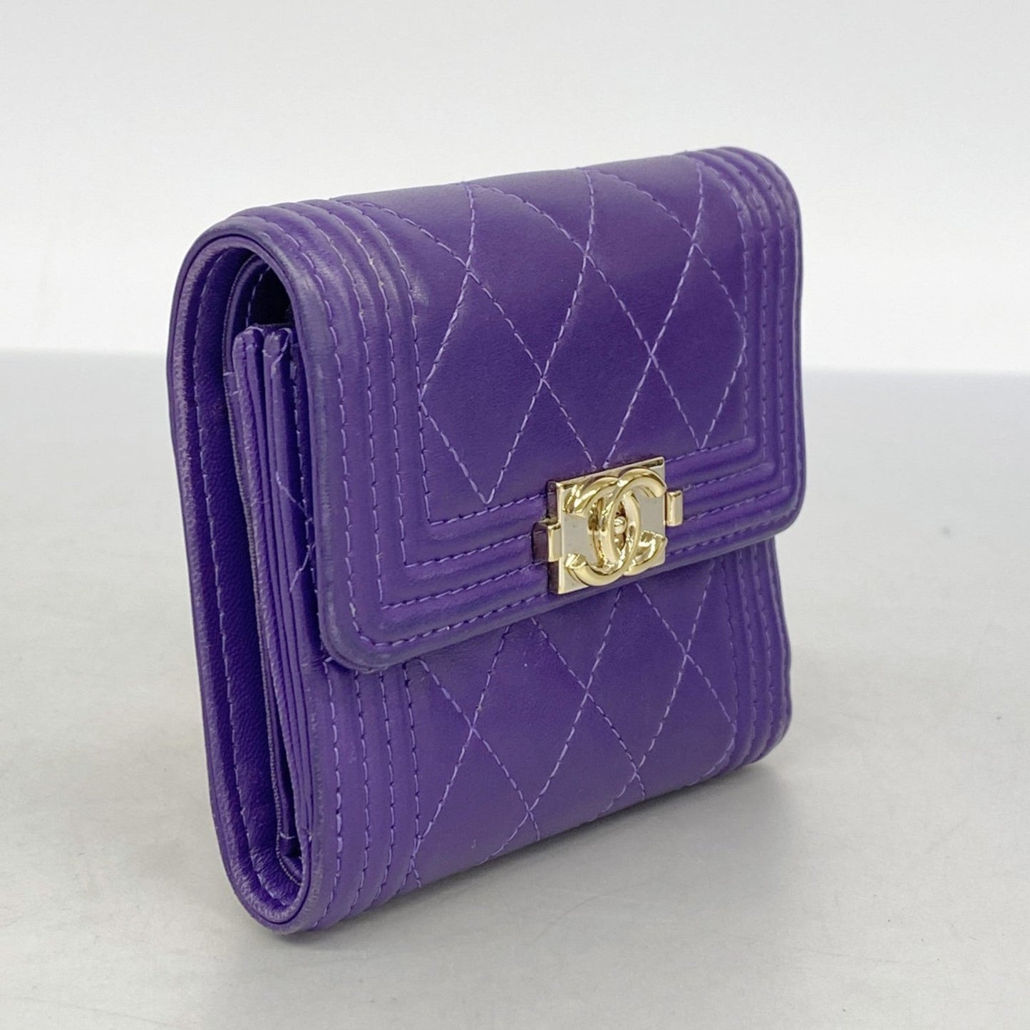 Chanel Purple Leather Wallet (Tri-Fold) (Pre-Owned)
