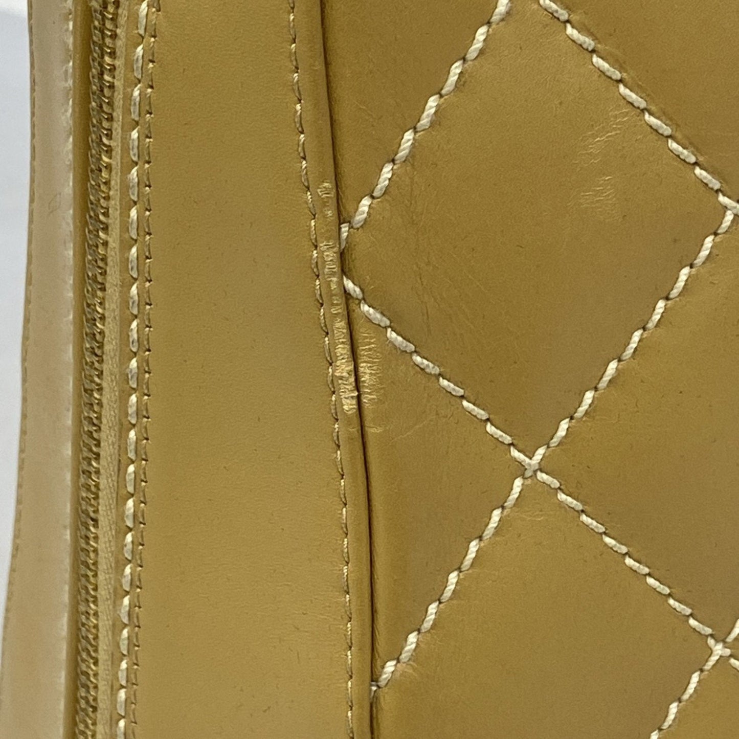 Chanel Beige Leather Tote Bag (Pre-Owned)