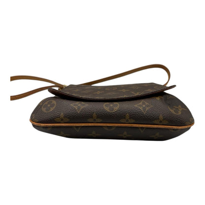 Louis Vuitton Brown Monogram Monogram Shoulder Bag (Pre-Owned)