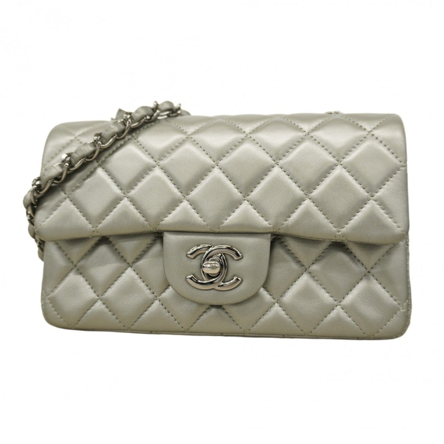 Chanel Gray Leather Shoulder Bag (Pre-Owned)