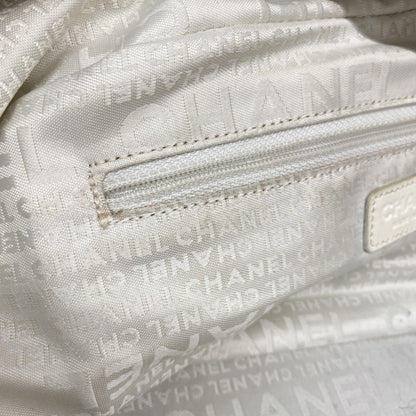 Chanel Beige Grained Calfskin Shoulder Bag (Pre-Owned)