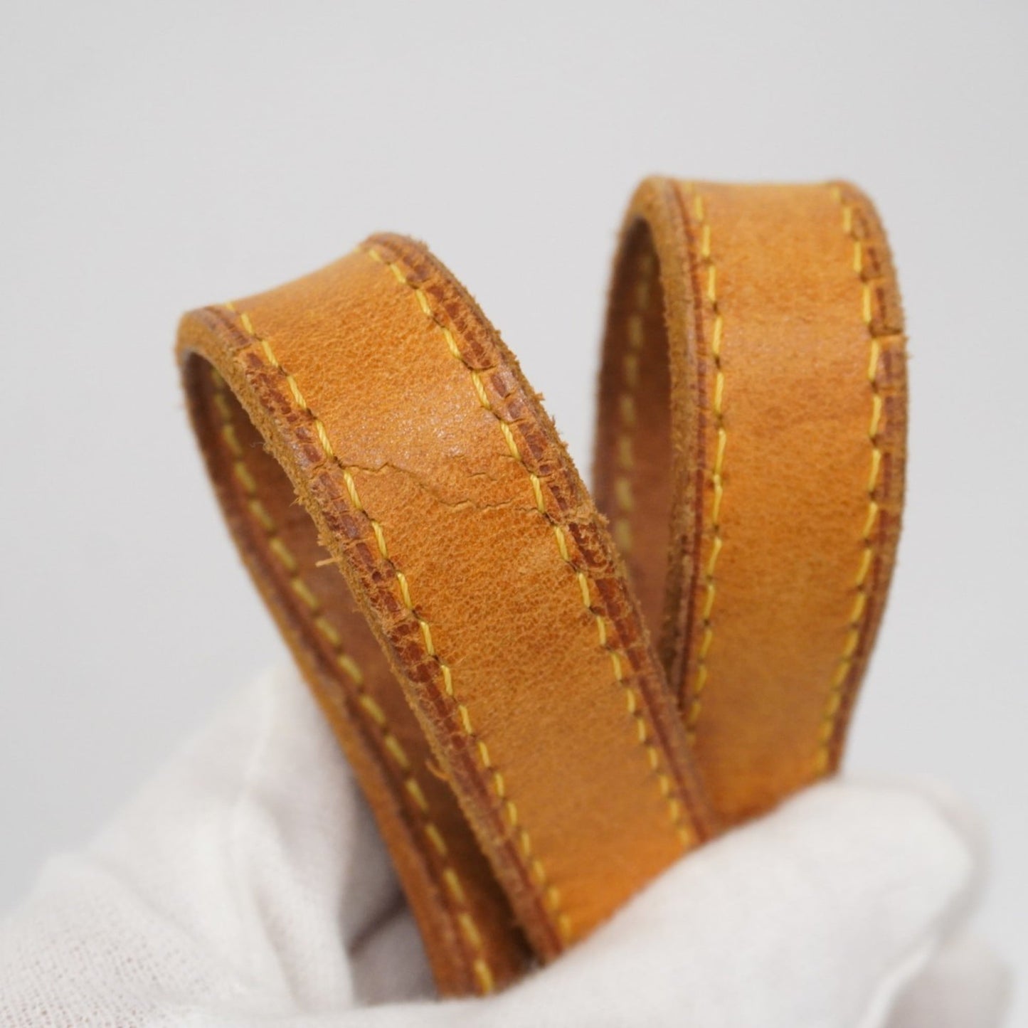 Louis Vuitton White Tote Bag (Pre-Owned)