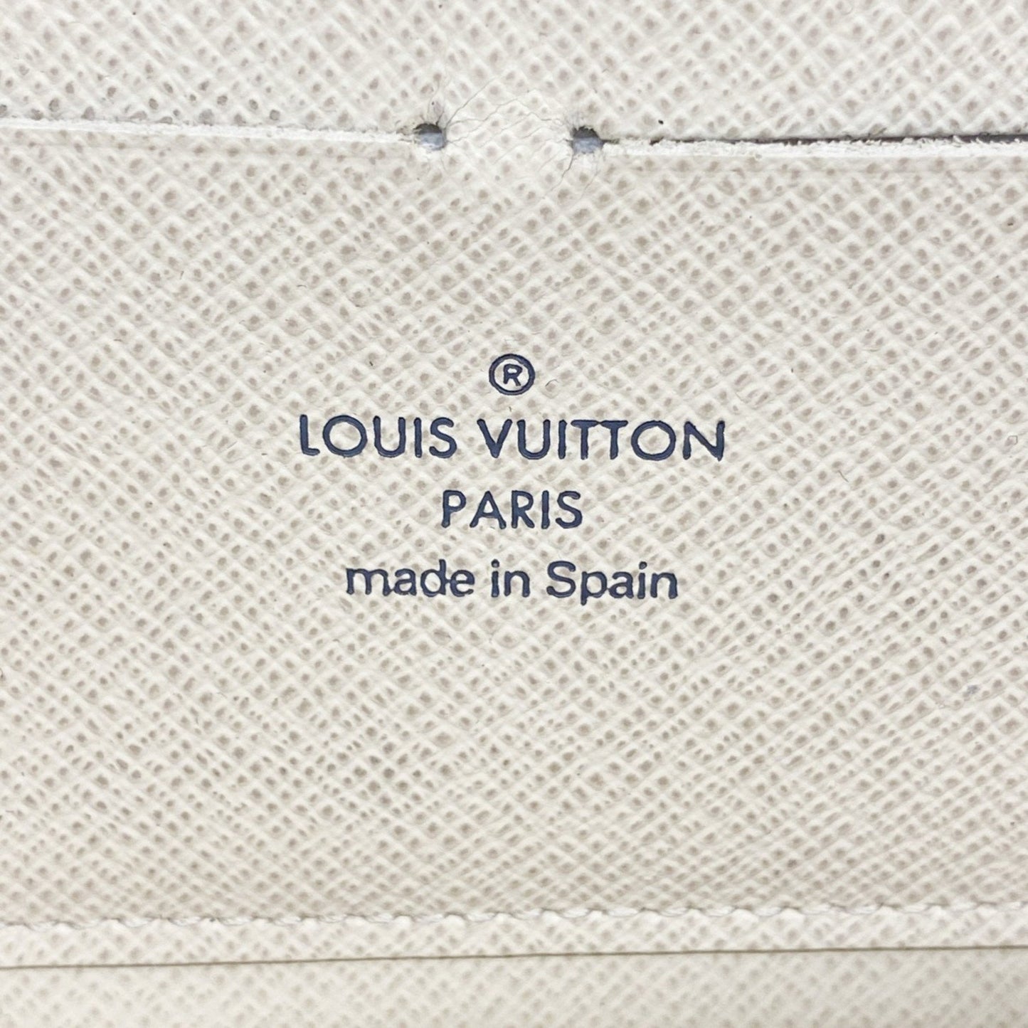 Louis Vuitton White Long Wallet (Bi-Fold) (Pre-Owned)