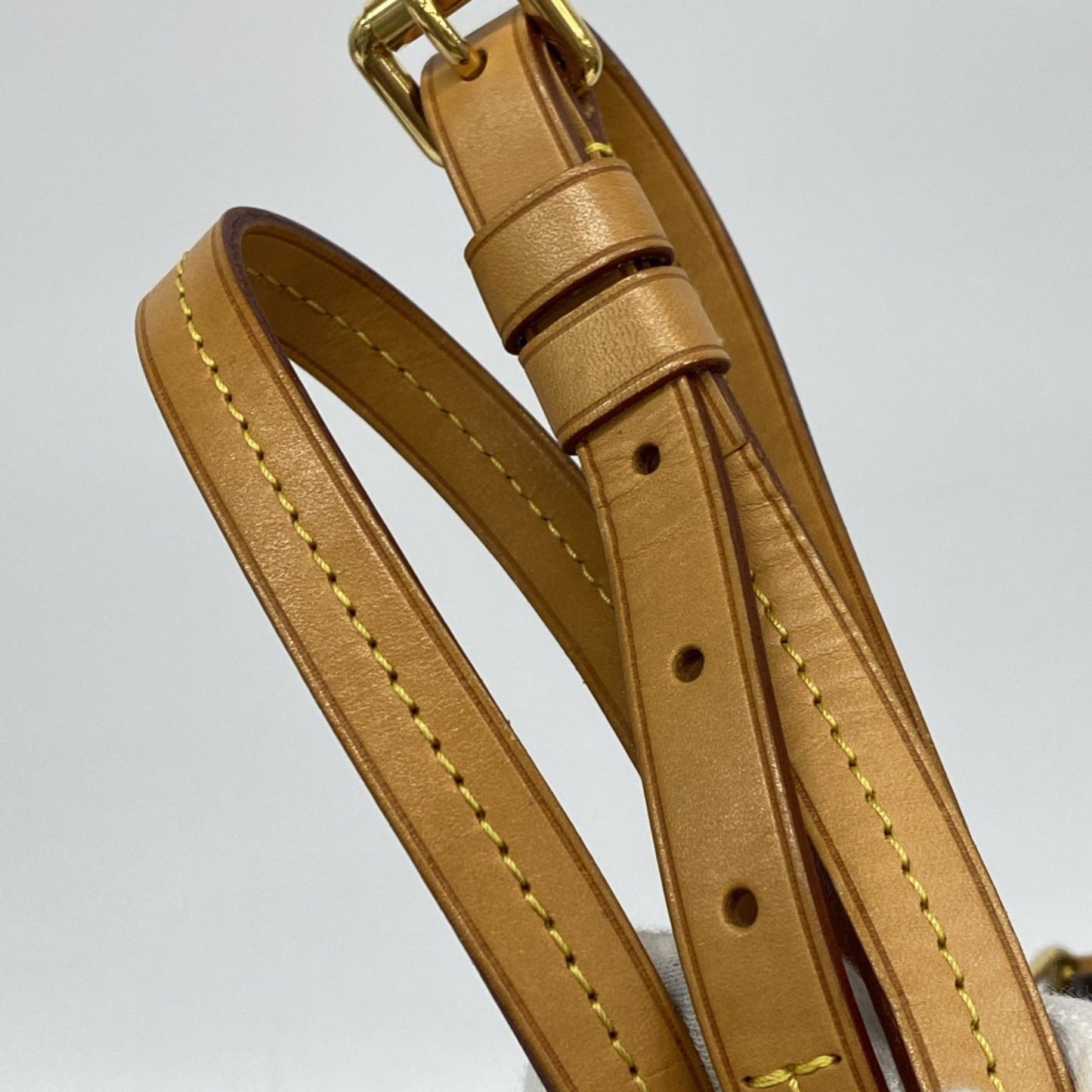 Louis Vuitton Brown Handbag (Pre-Owned)