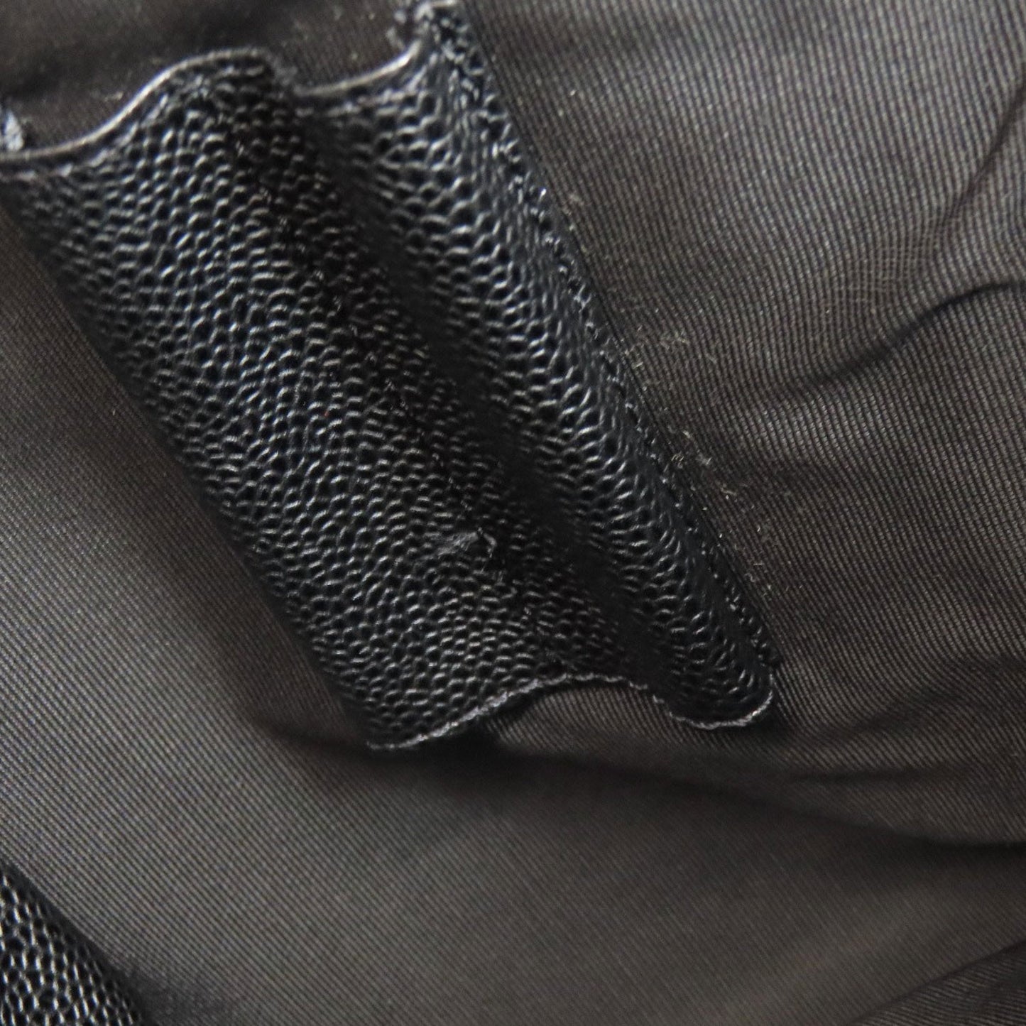 Chanel Black Leather Tote Bag (Pre-Owned)