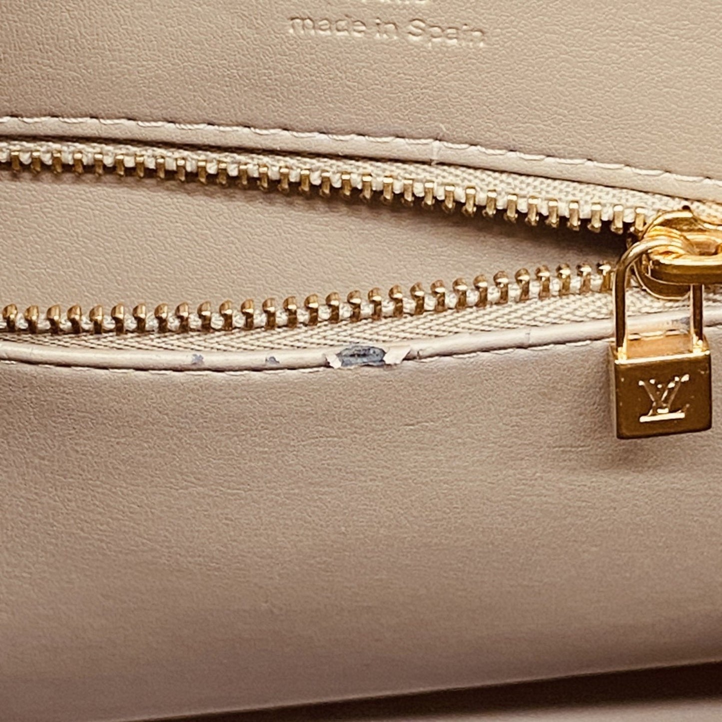 Louis Vuitton Beige Tote Bag (Pre-Owned)