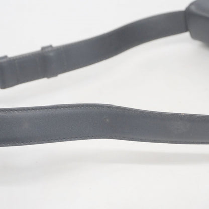 Salvatore Ferragamo Black Leather Shoulder Bag (Pre-Owned)