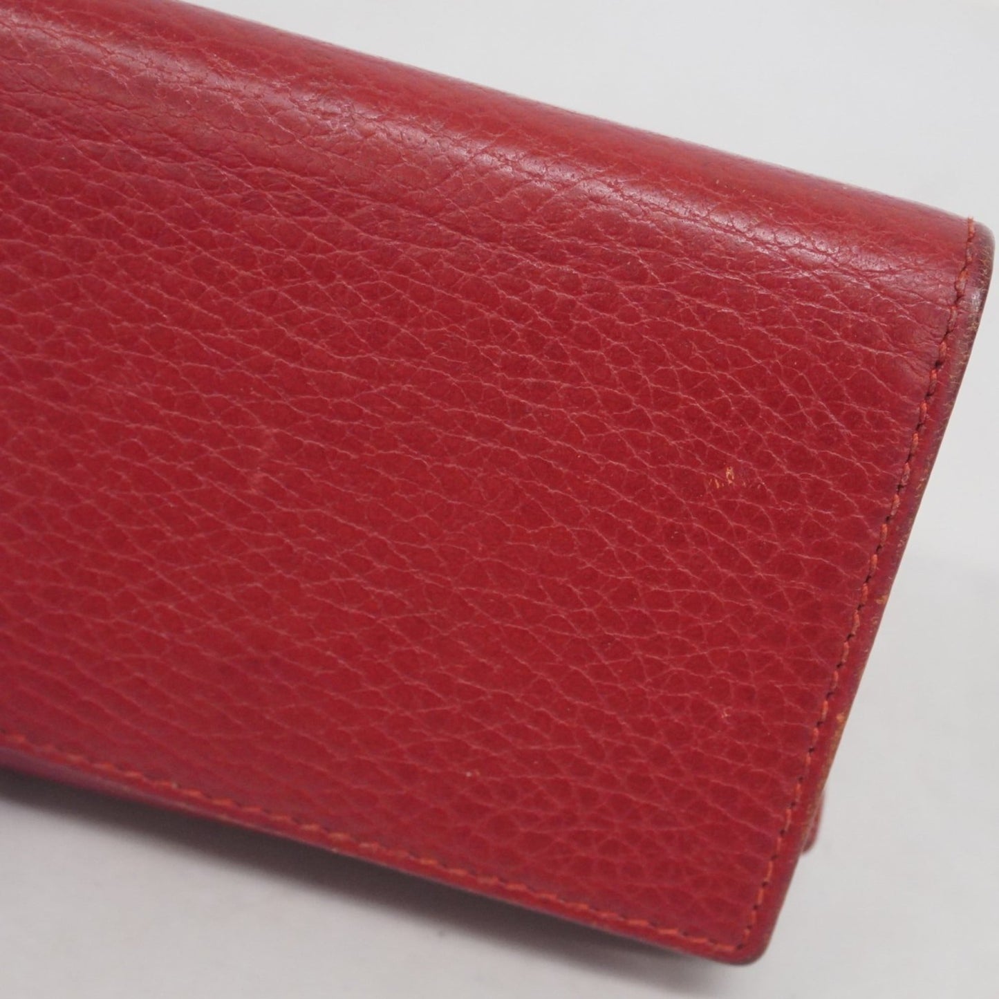 Gucci Red Color Leather Wallet (Tri-Fold) (Pre-Owned)