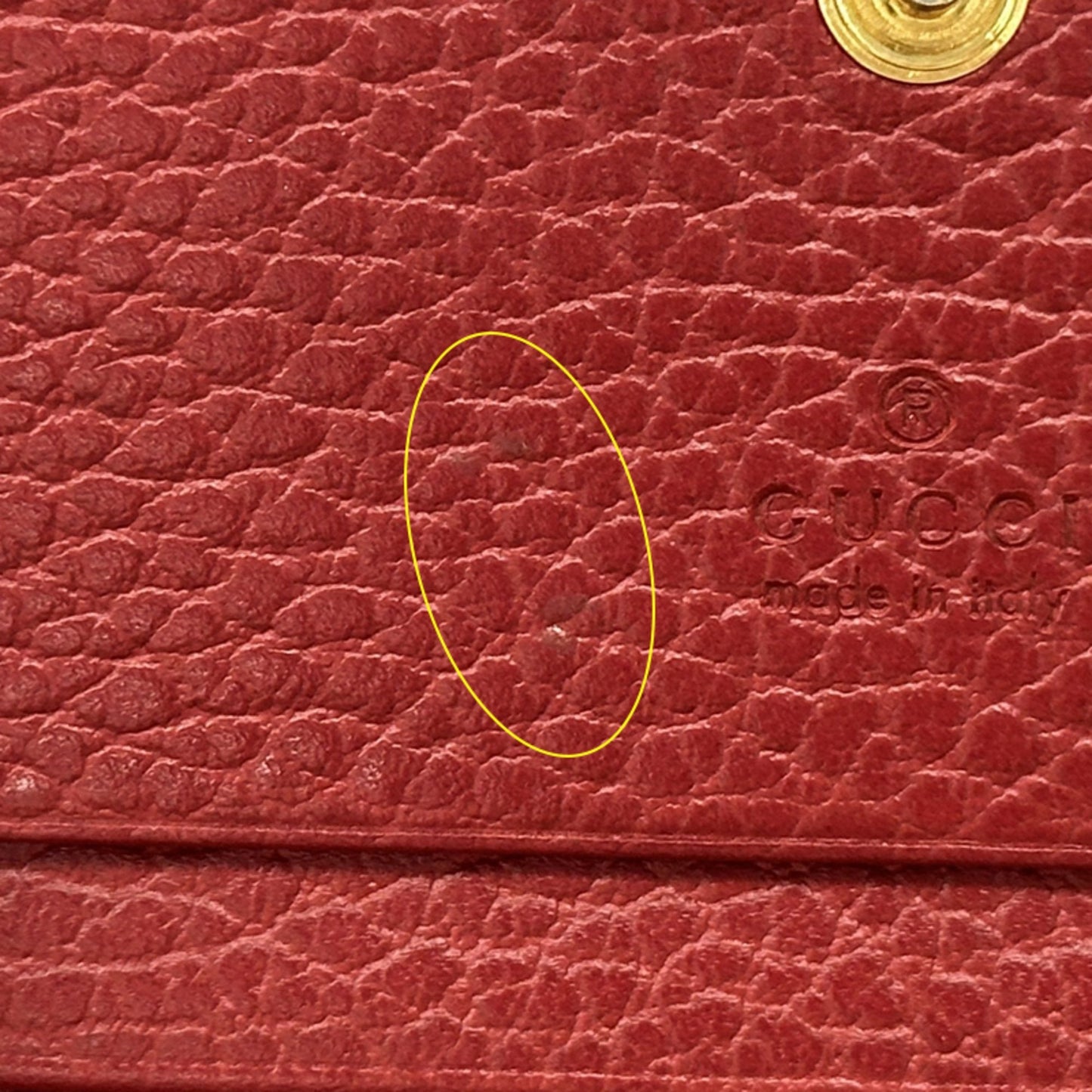 Gucci Red Color Leather Wallet (Bi-Fold) (Pre-Owned)