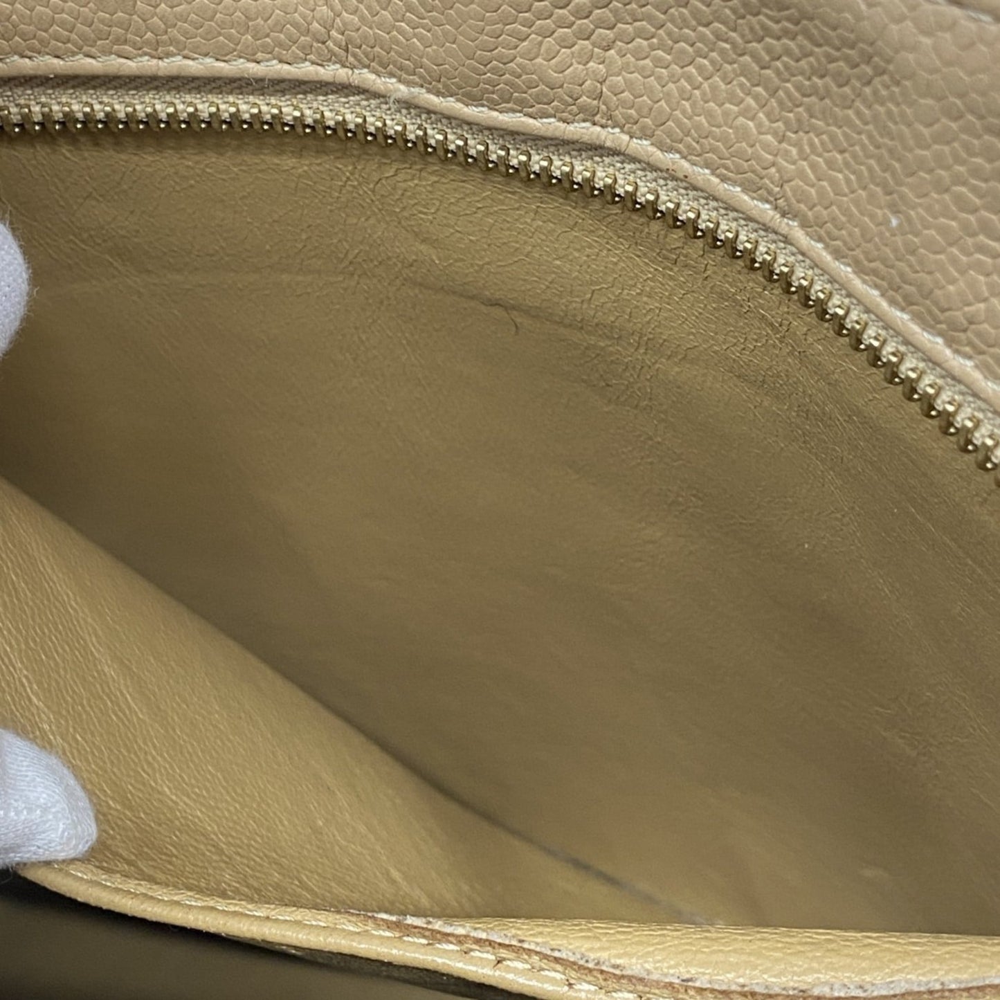 Chanel Beige Grained Calfskin Tote Bag (Pre-Owned)