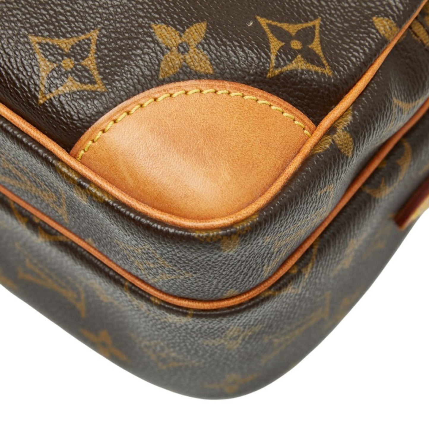 Louis Vuitton Brown Monogram Monogram Shoulder Bag (Pre-Owned)