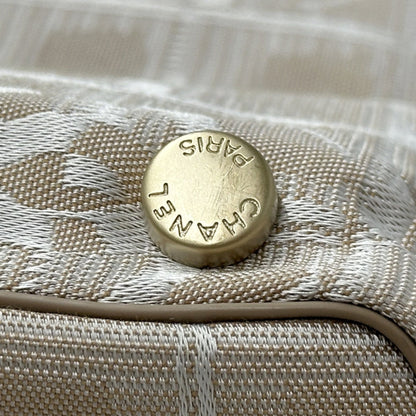 Chanel Beige Nylon Tote Bag (Pre-Owned)