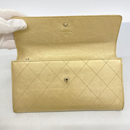 Chanel Beige Leather Long Wallet (Bi-Fold) (Pre-Owned)