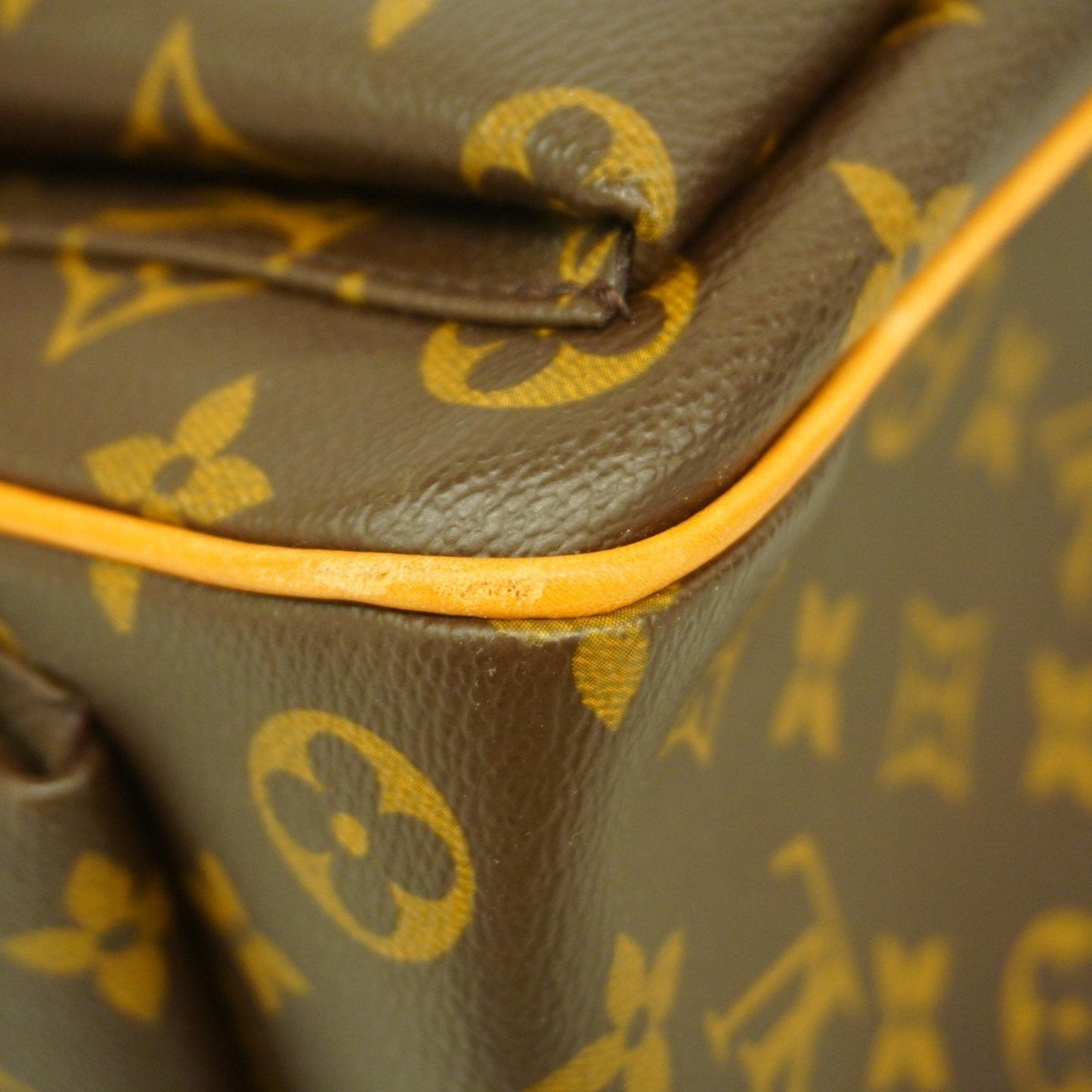 Louis Vuitton Brown Tote Bag (Pre-Owned)