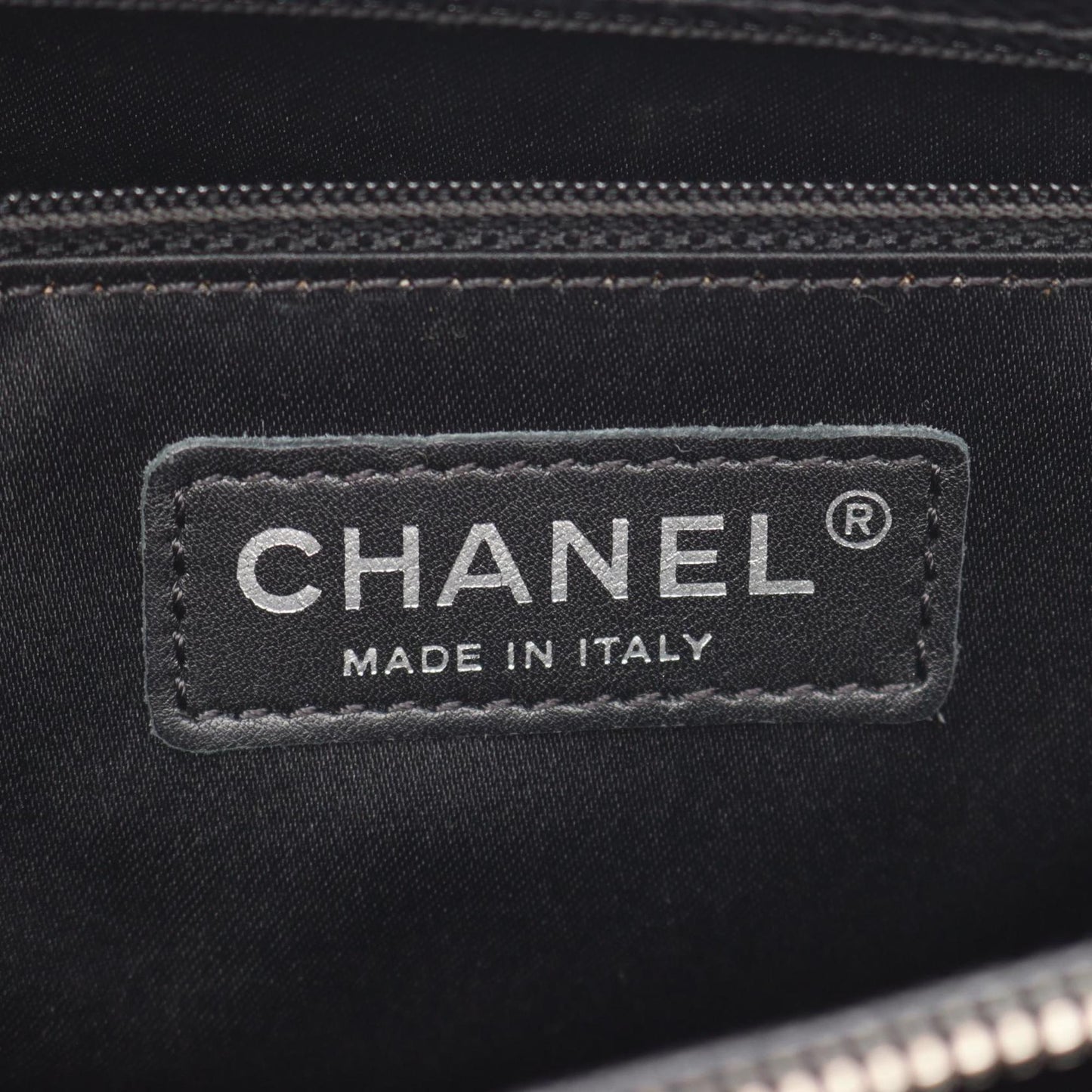 Chanel Black Grained Calfskin Tote Bag (Pre-Owned)