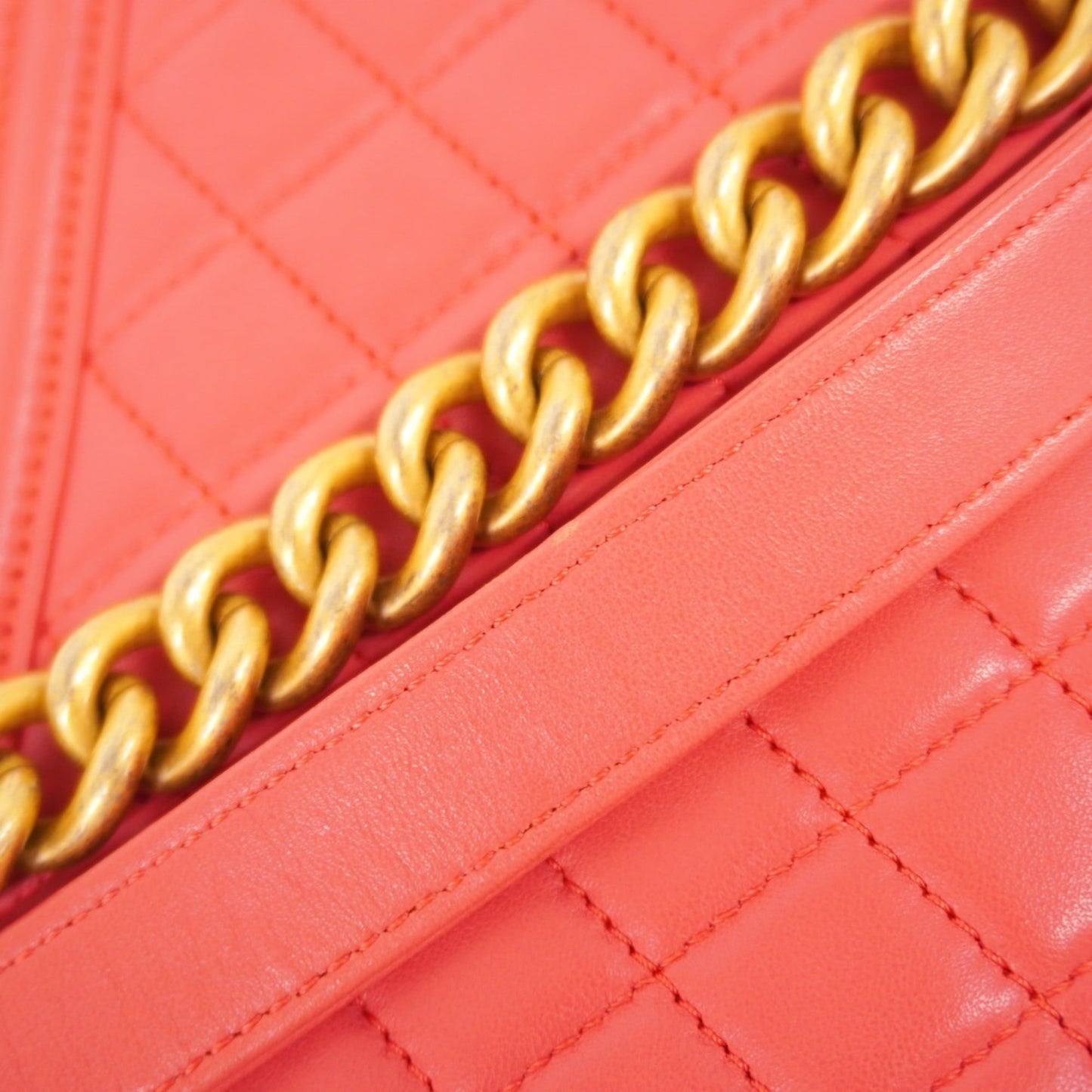 Chanel Pink Leather Shoulder Bag (Pre-Owned)