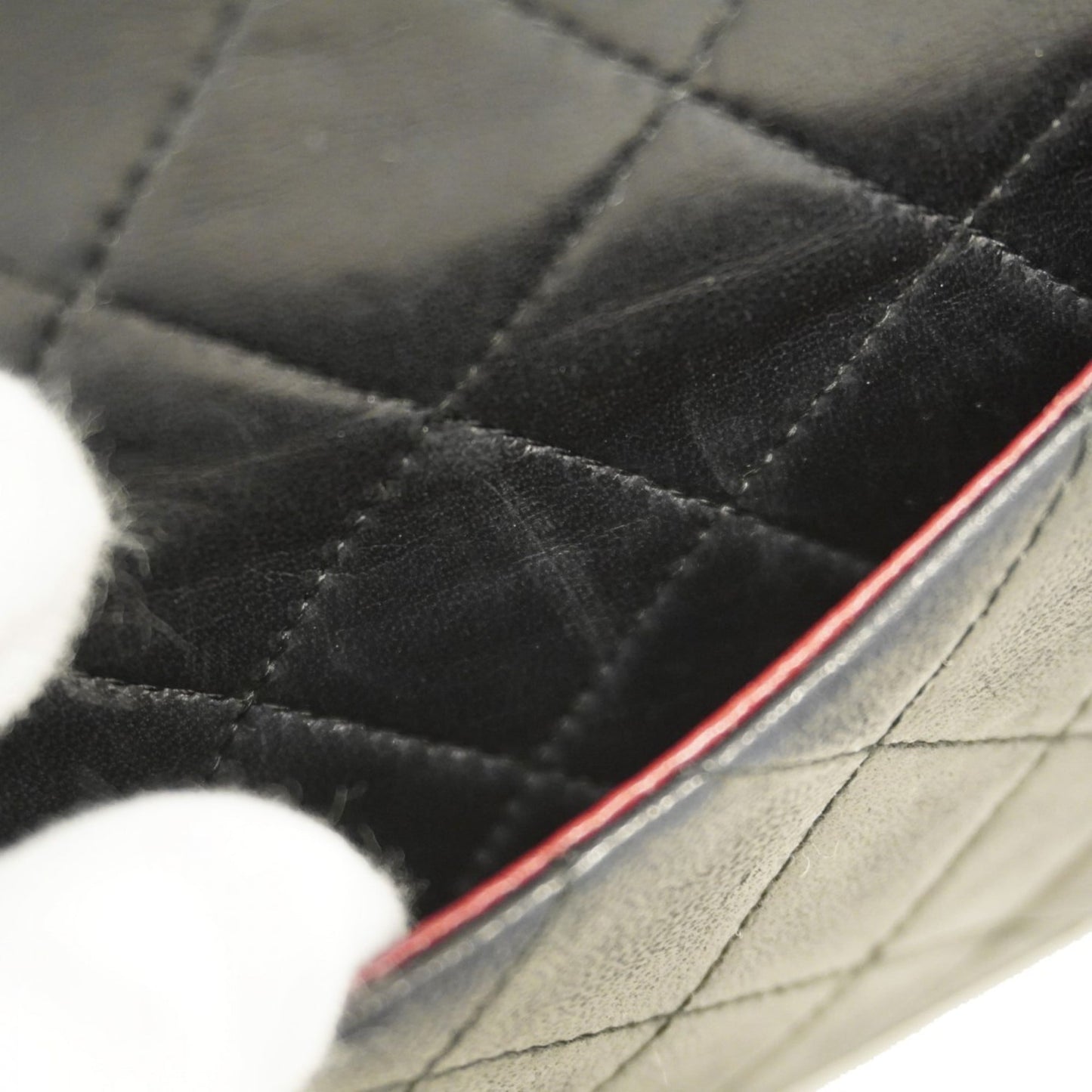 Chanel Black Leather Shoulder Bag (Pre-Owned)