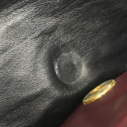 Chanel Black Leather Shoulder Bag (Pre-Owned)