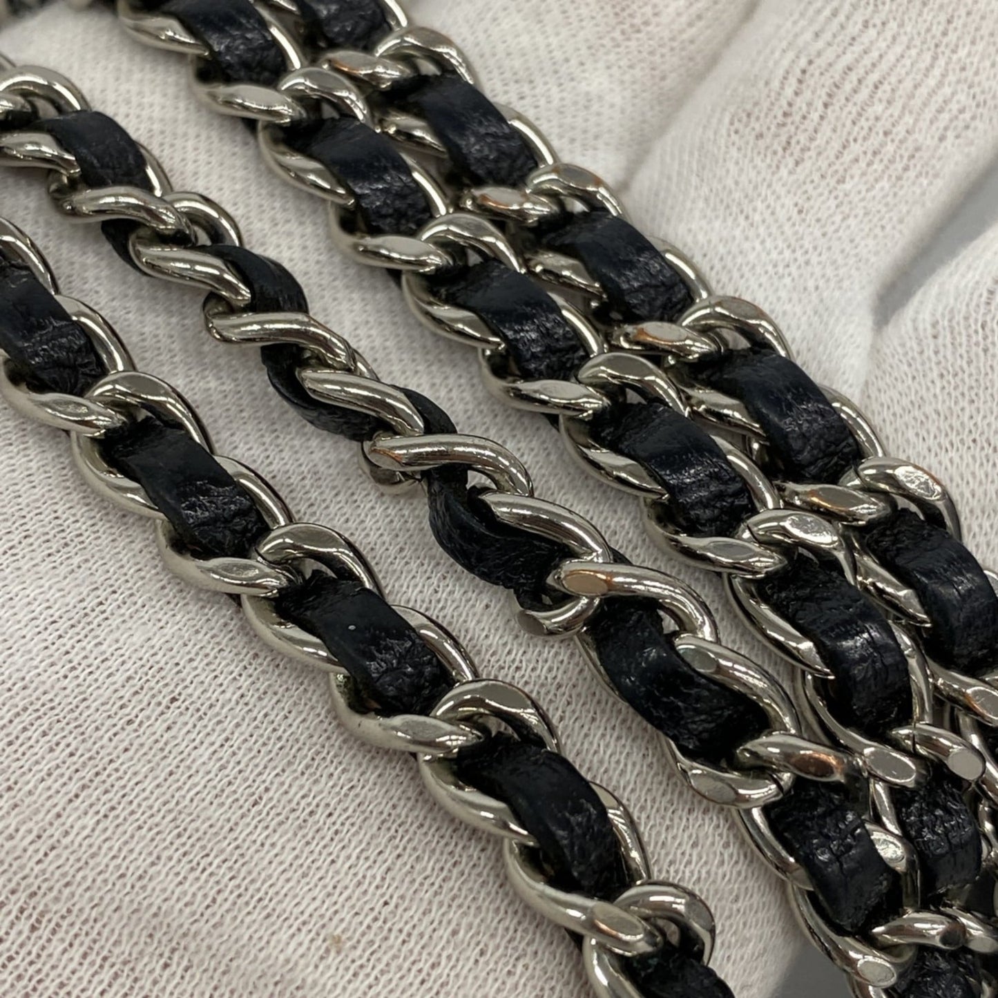 Chanel Black Grained Calfskin Chain/Shoulder Wallet (Pre-Owned)