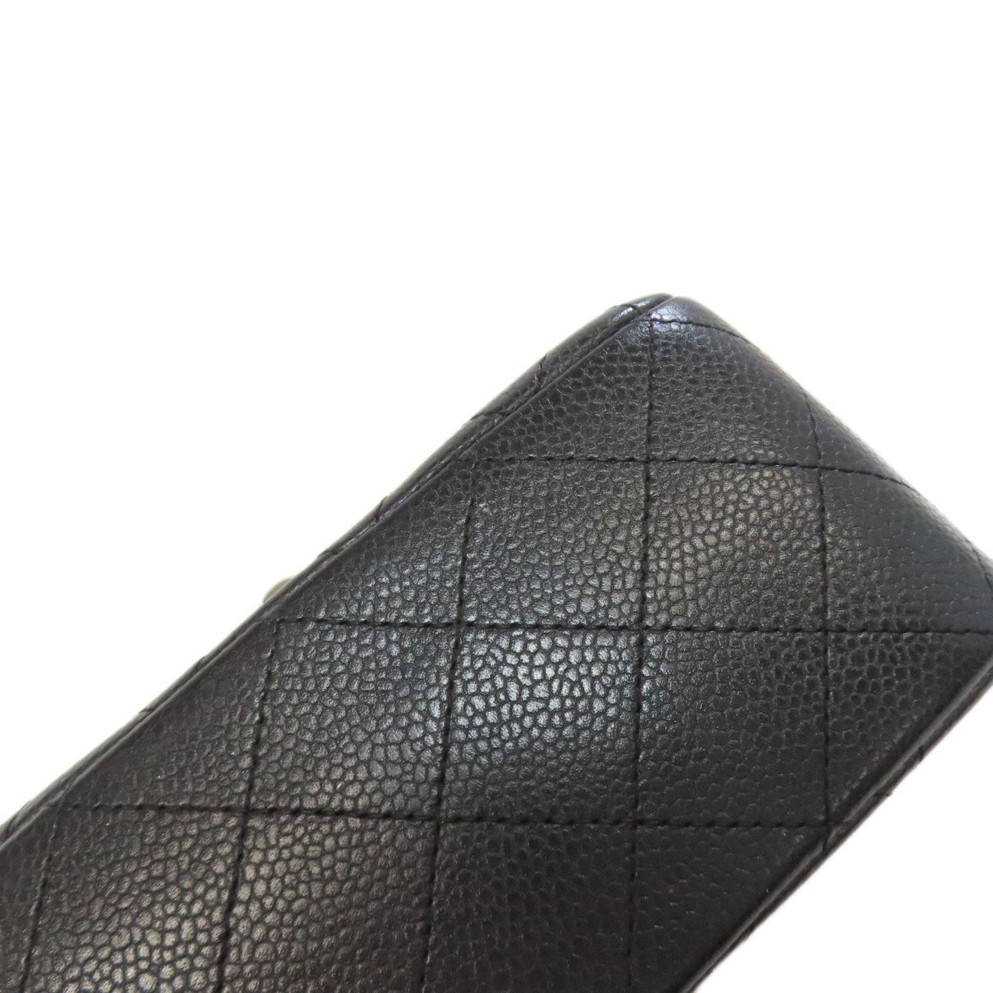 Chanel Matelasse Black Leather Shoulder Bag (Pre-Owned)