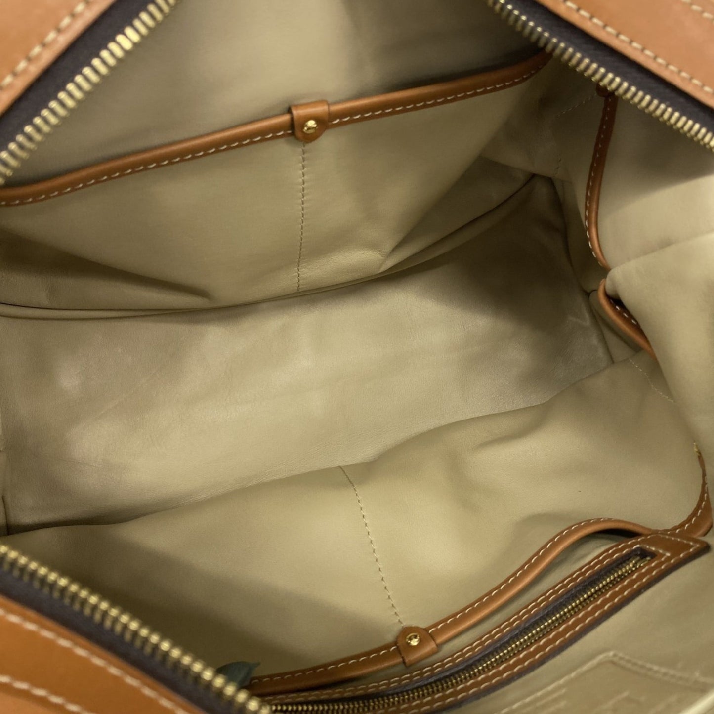 Louis Vuitton Brown Handbag (Pre-Owned)