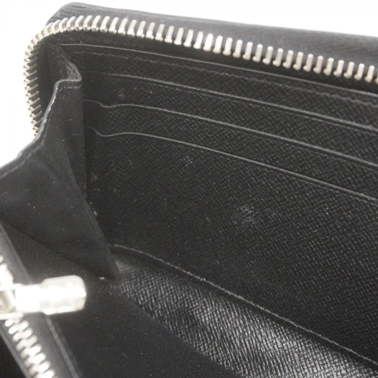 Louis Vuitton Noir Long Wallet (Bi-Fold) (Pre-Owned)