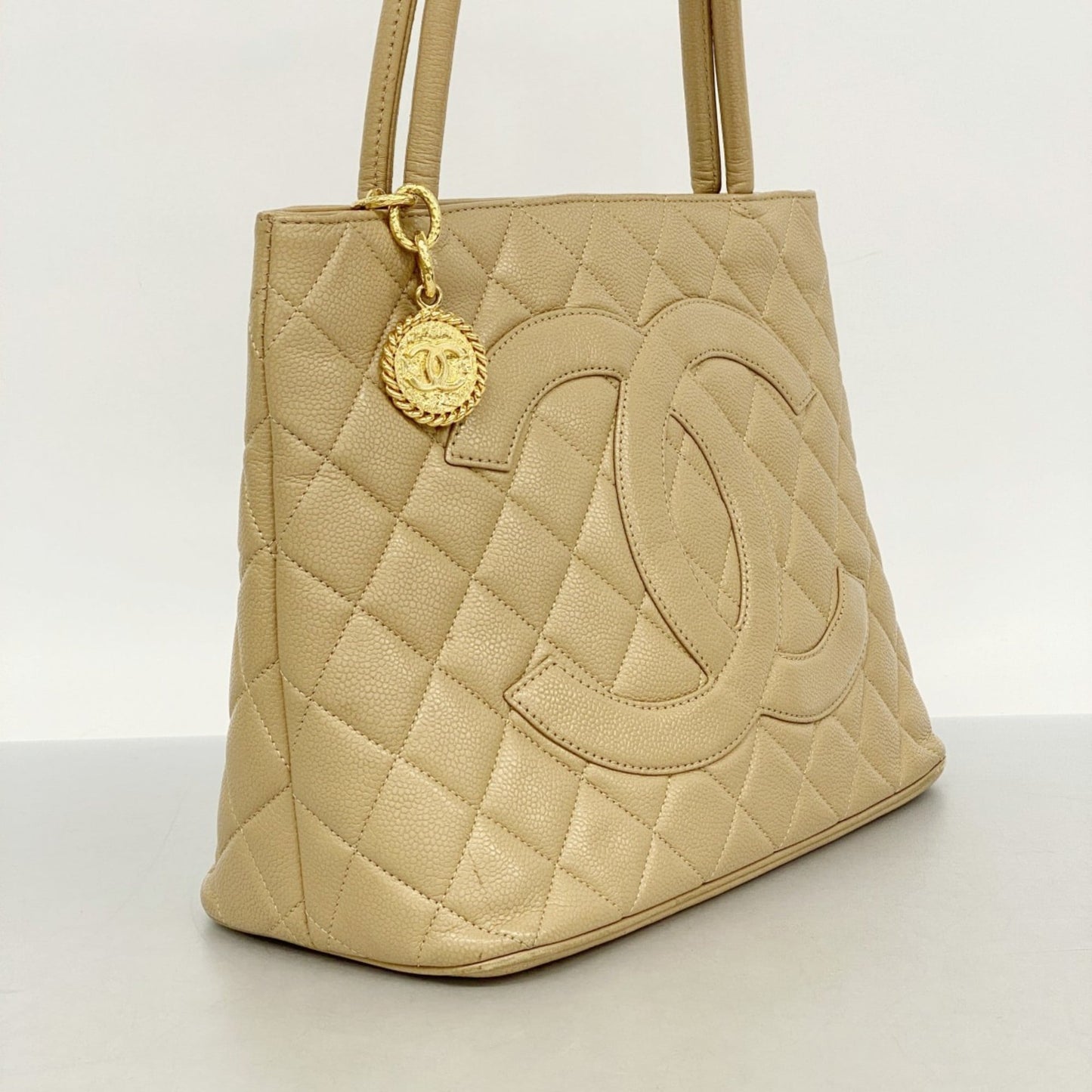 Chanel Beige Grained Calfskin Tote Bag (Pre-Owned)