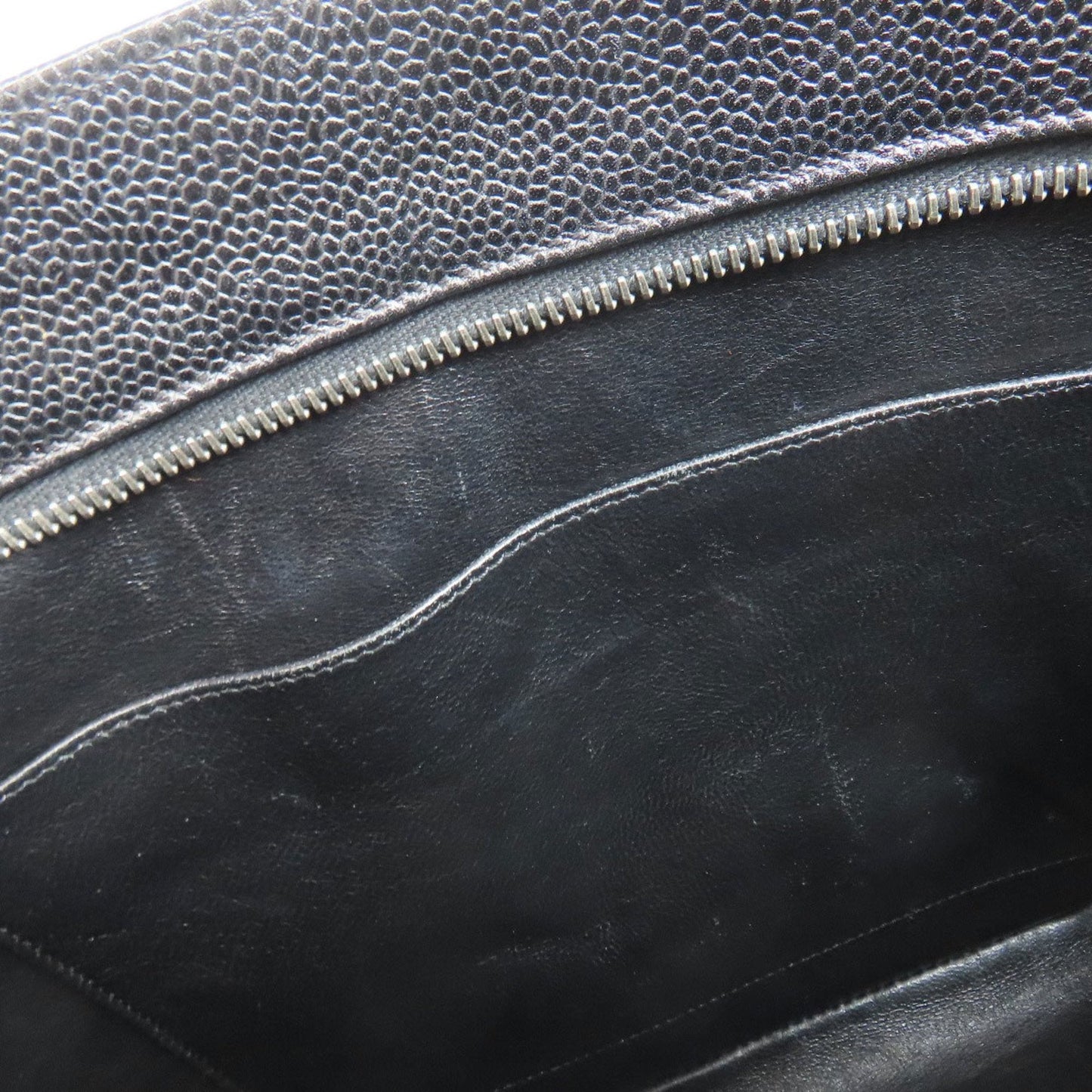 Chanel Black Leather Tote Bag (Pre-Owned)