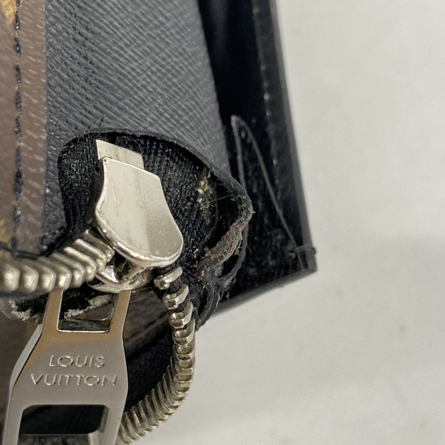 Louis Vuitton Black Brown Long Wallet (Bi-Fold) (Pre-Owned)