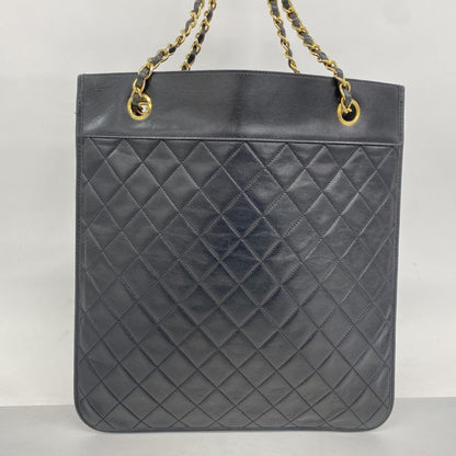 Chanel Black Leather Tote Bag (Pre-Owned)