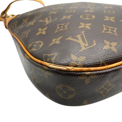 Louis Vuitton Brown Monogram Monogram Shoulder Bag (Pre-Owned)
