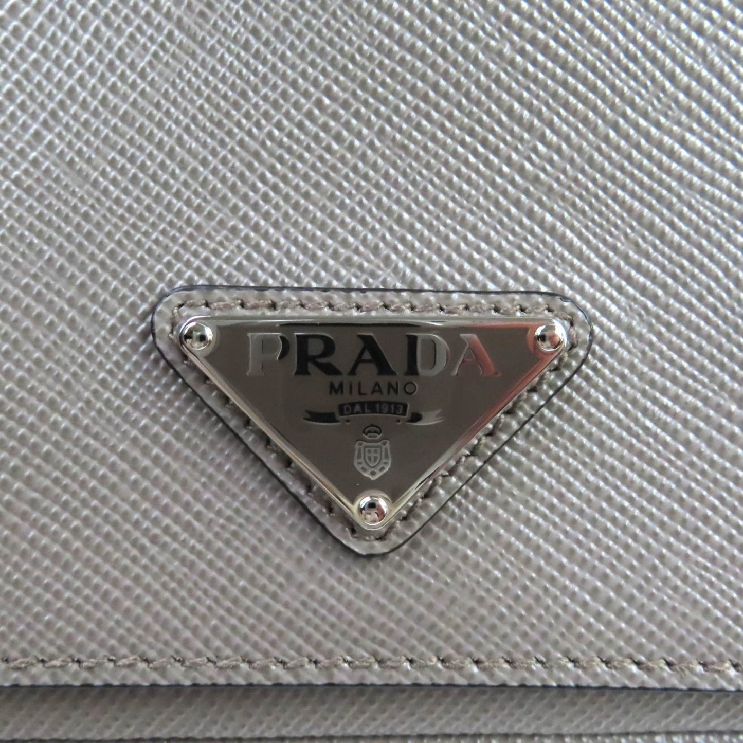 Prada Beige Leather Shoulder Bag (Pre-Owned)