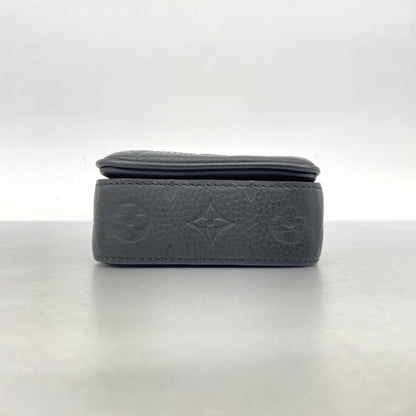 Louis Vuitton Noir Shoulder Bag (Pre-Owned)