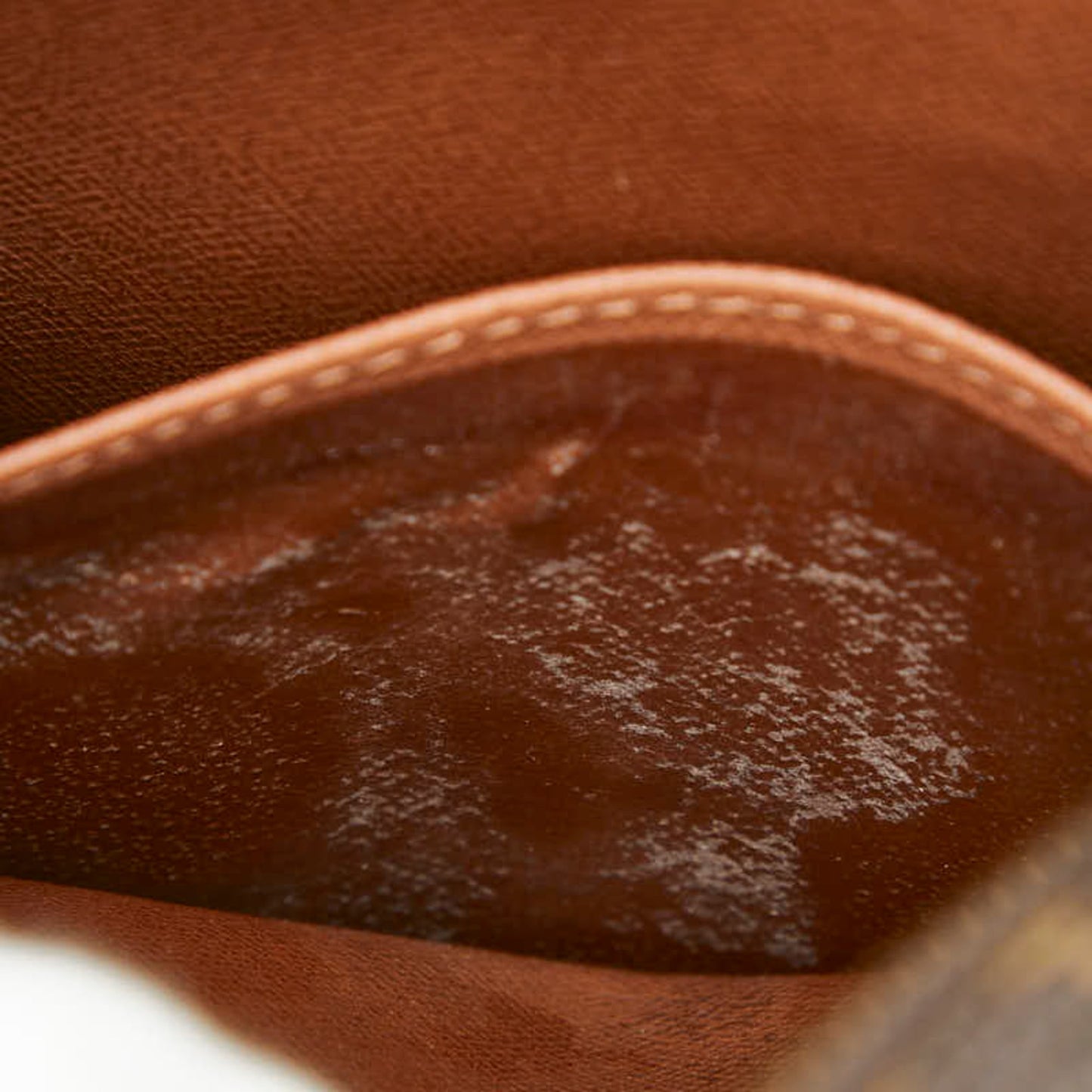 Louis Vuitton Brown Monogram Monogram Shoulder Bag (Pre-Owned)