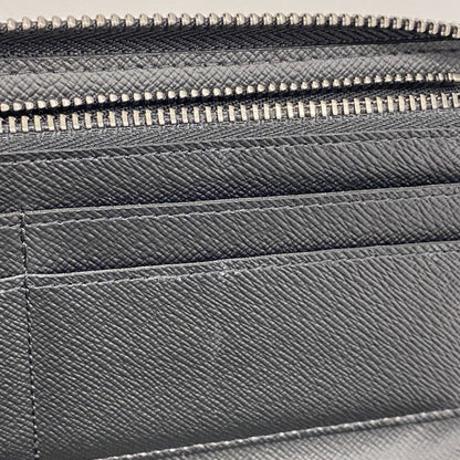 Louis Vuitton Black Long Wallet (Bi-Fold) (Pre-Owned)