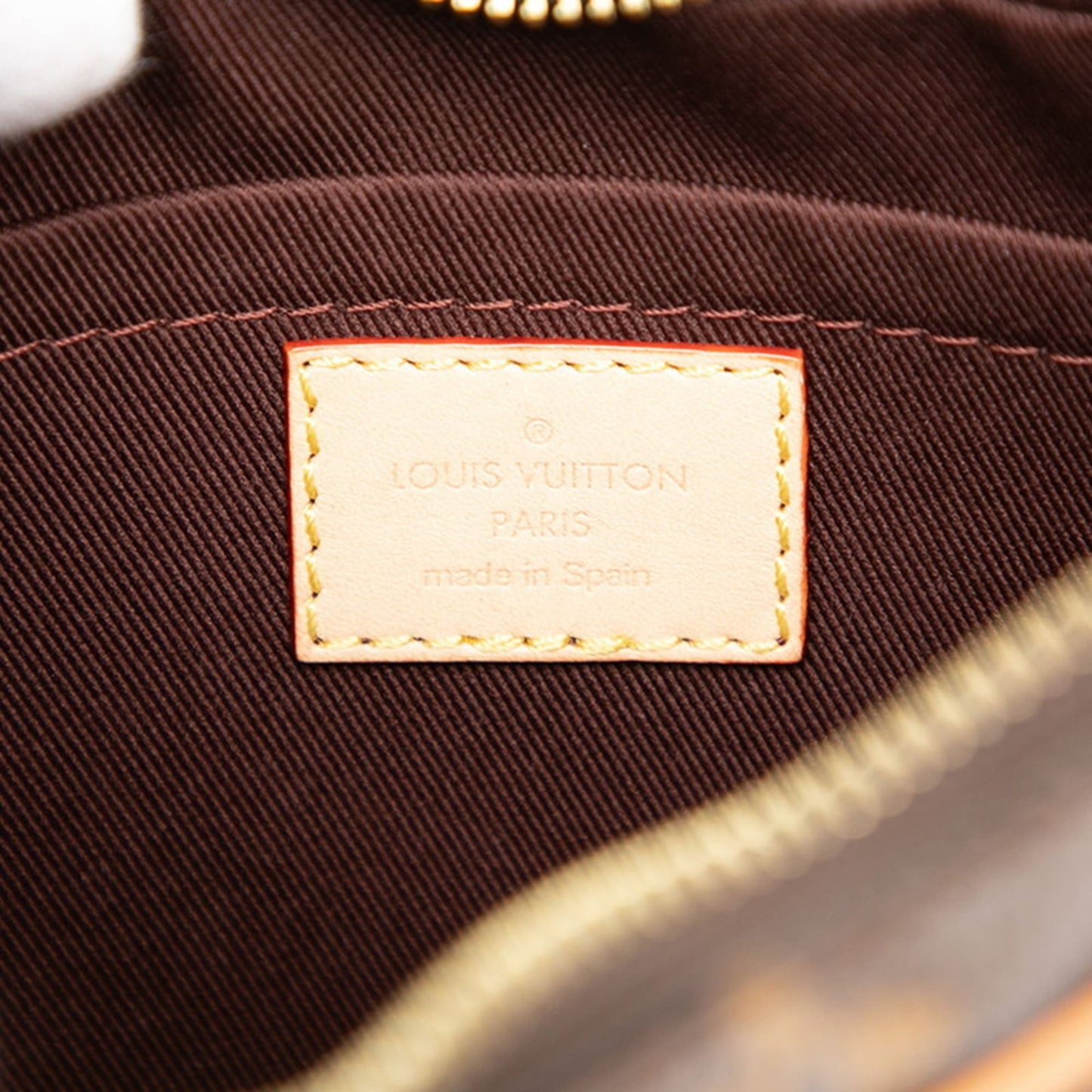 Louis Vuitton Brown Monogram Monogram Pouch Shoulder Bag (Pre-Owned)