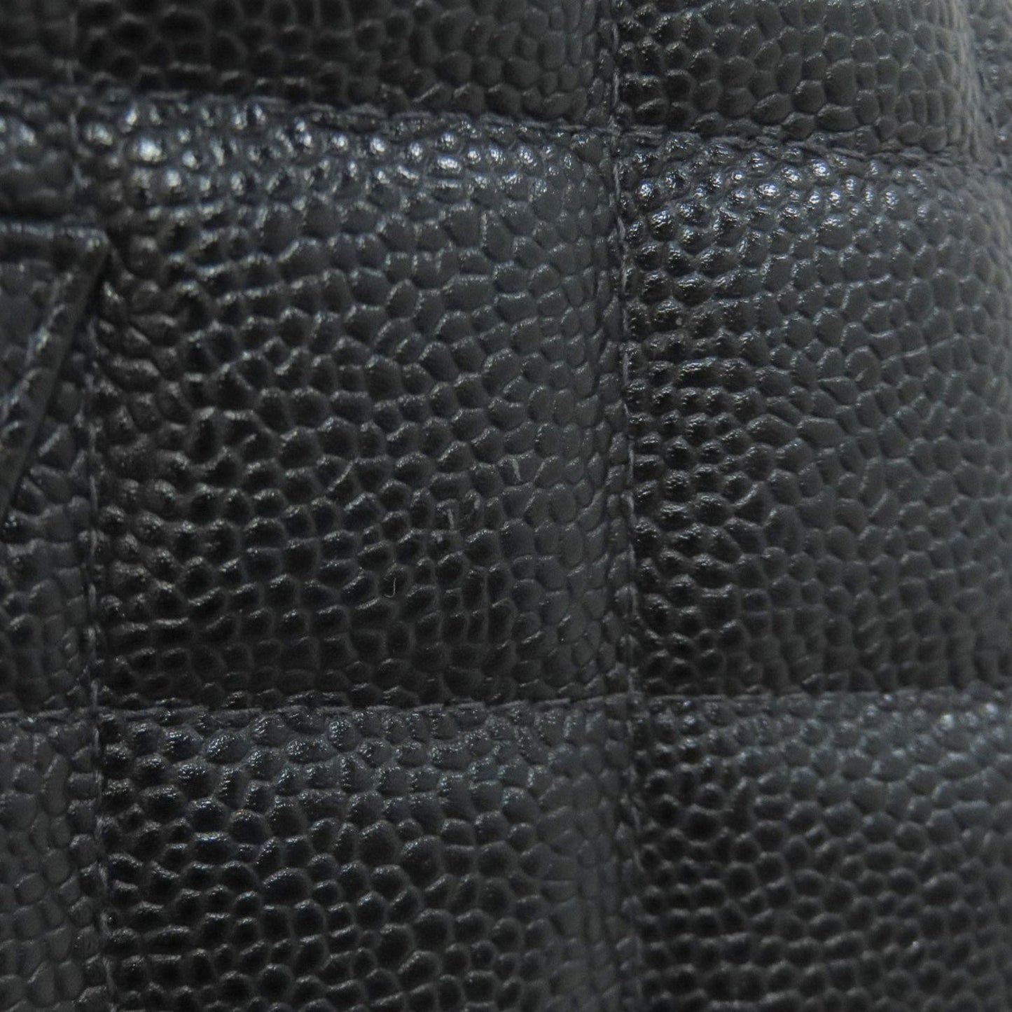 Chanel Black Leather Tote Bag (Pre-Owned)