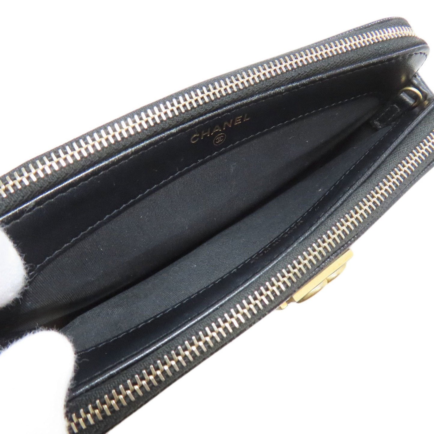 Chanel Matelasse Black Leather Chain/Shoulder Wallet (Pre-Owned)