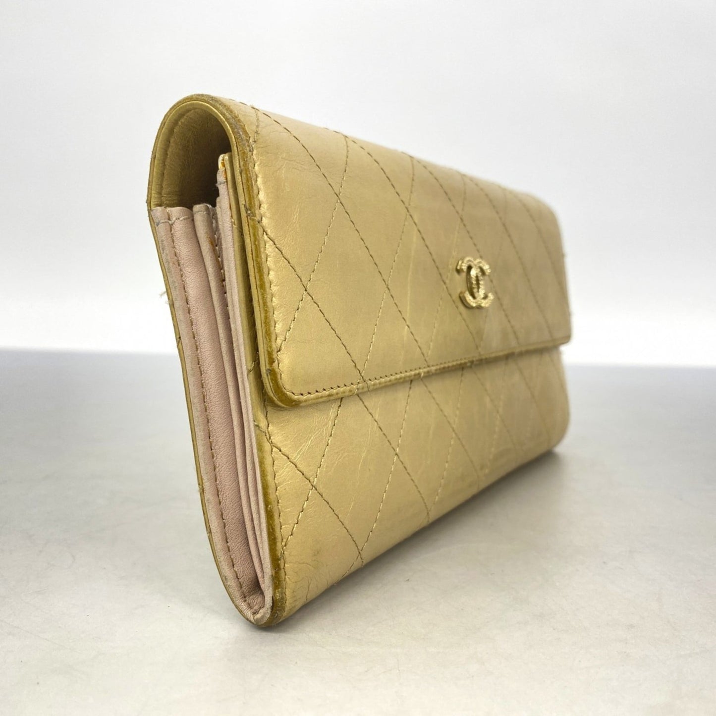 Chanel Beige Leather Long Wallet (Bi-Fold) (Pre-Owned)