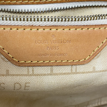 Louis Vuitton White Tote Bag (Pre-Owned)